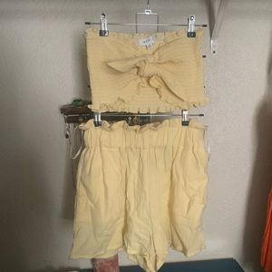Two piece matching set. Yellow. Medium.
